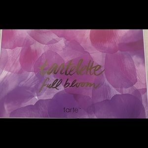 Tarte full bloom pallet